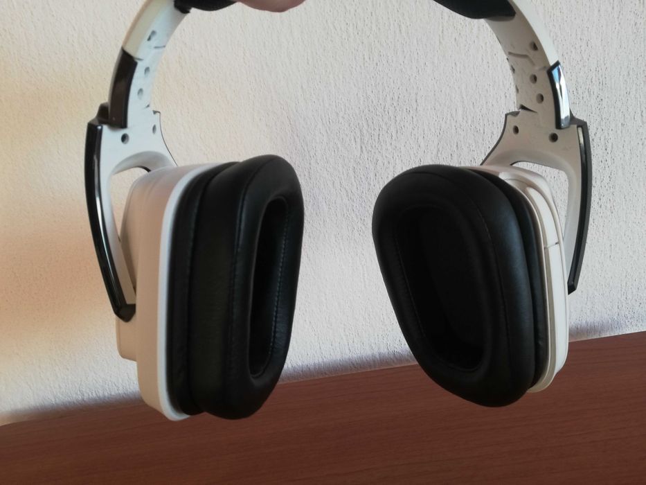 Logitech G933 геймърски слушалки бели