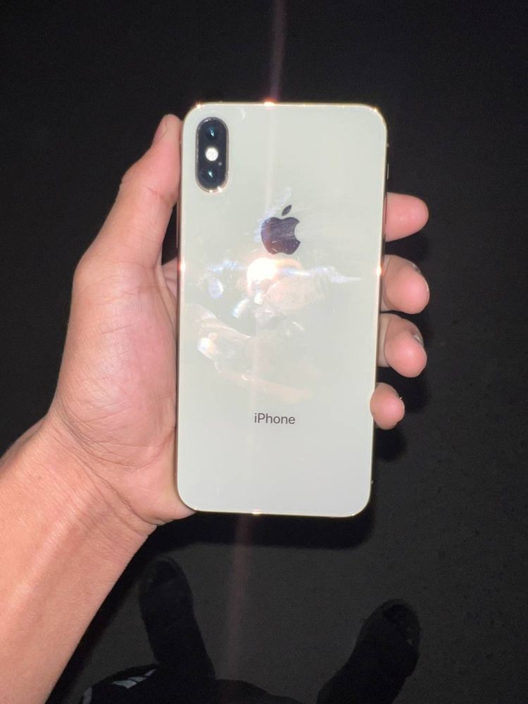 Iphone xs 64 ga 76%