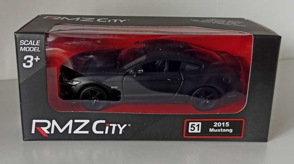 Macheta Ford Mustang GT 2015 negru - RMZ 1/36