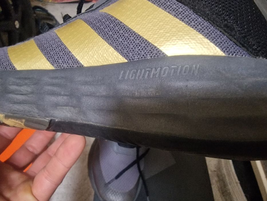 Маратонки adidas 38 номер