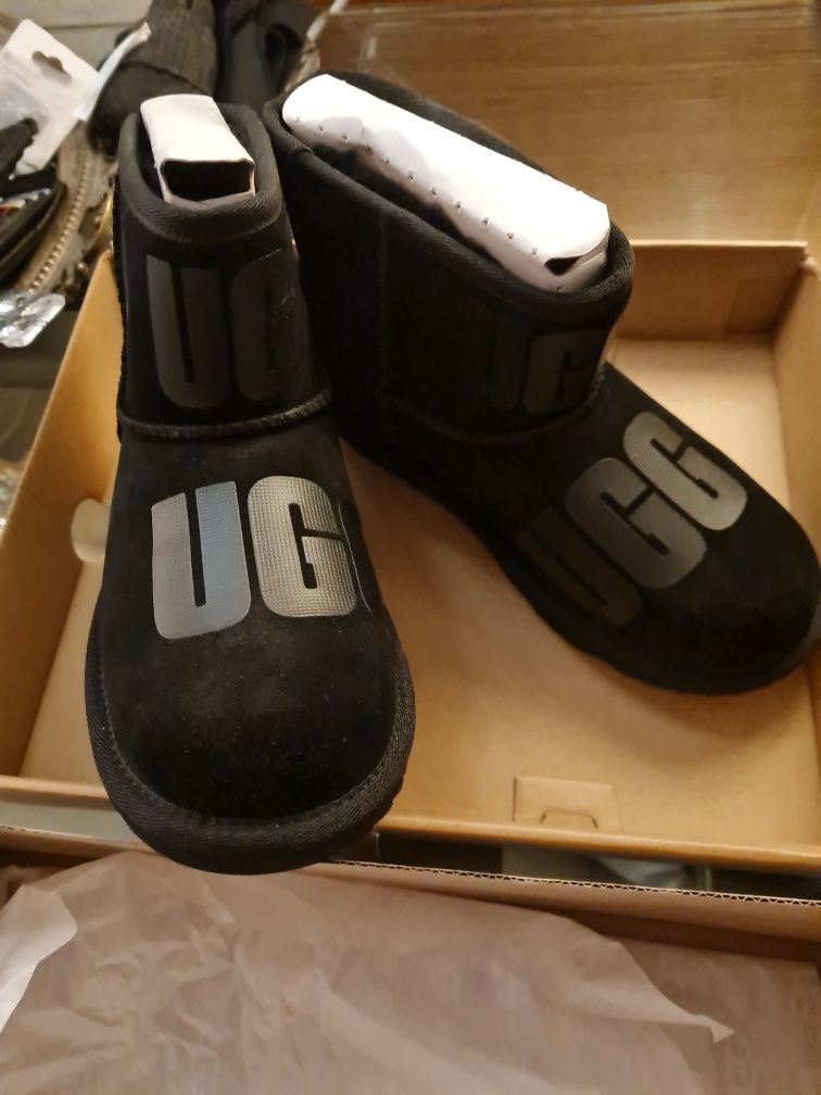 Cizme UGG - model special