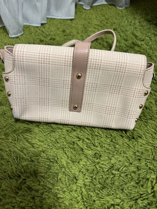 Розова елегантна чанта с верижна дръжка