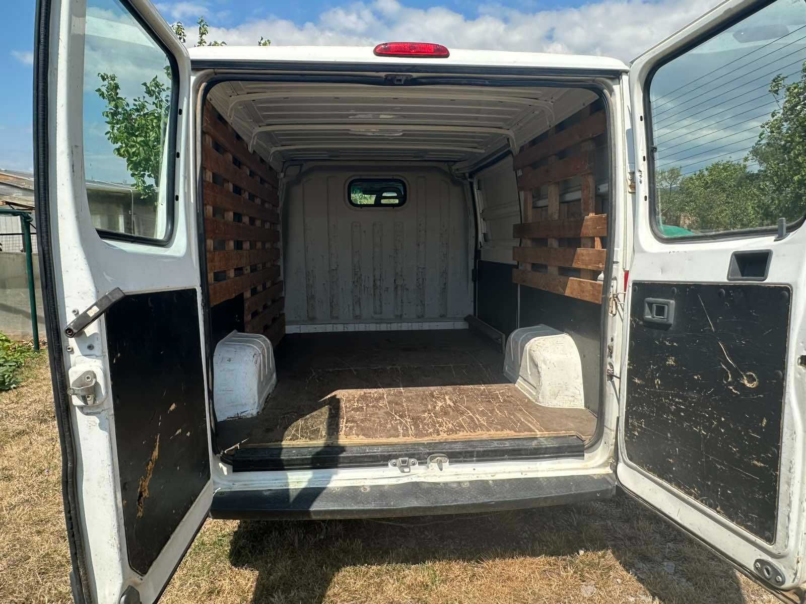 Бус Peugeot Boxer