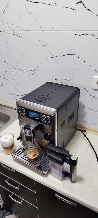 Espressor Automat Saeco Exprelia HD8855 Aparat Cafea Boabe Cana Lapte