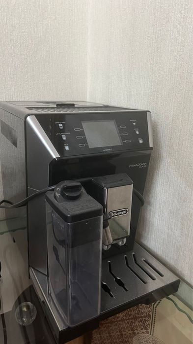 Кофемашина DeLonghi