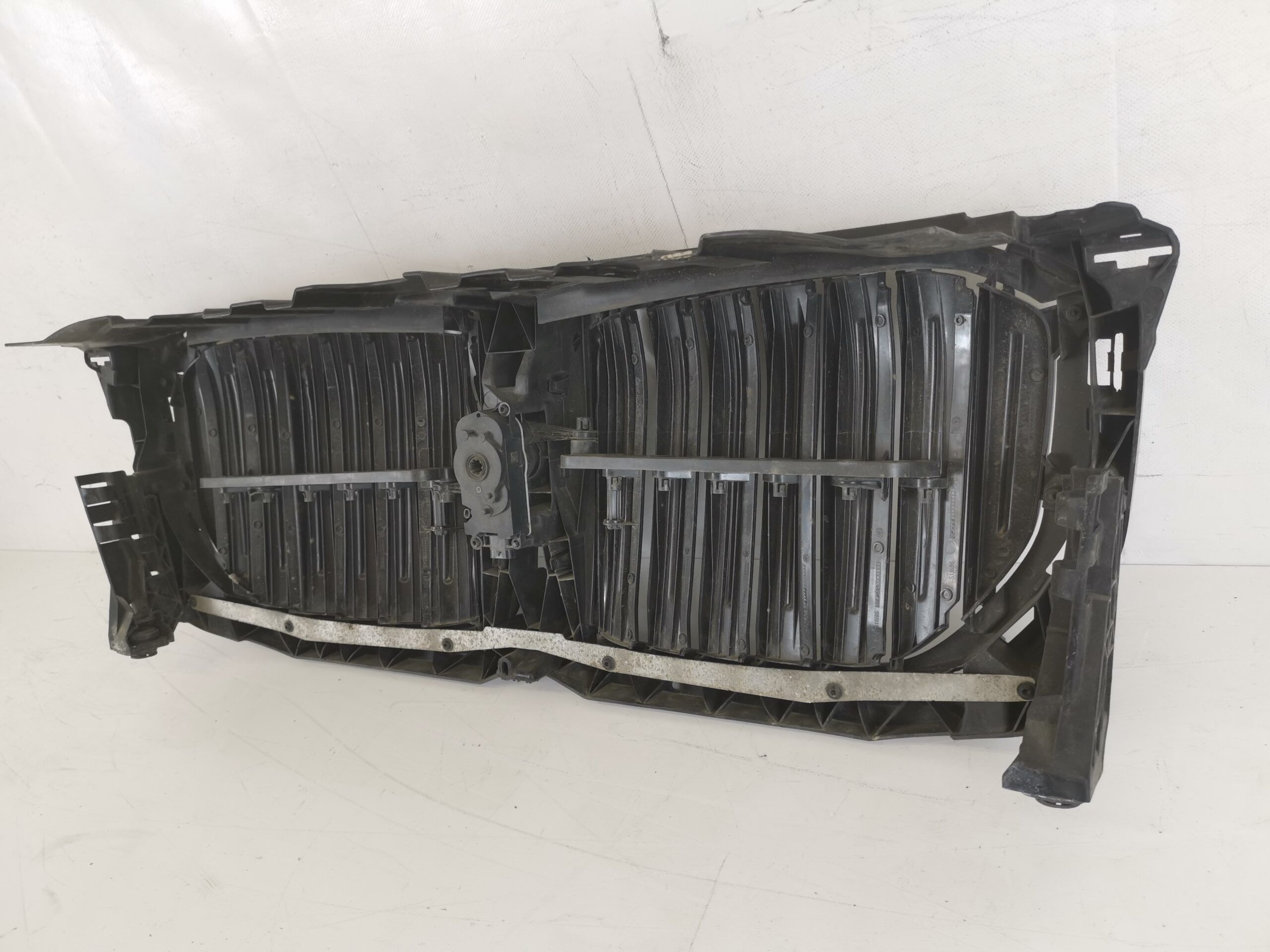 Активна решетка на радиатора БМВ Х7 / BMW X7 G07 Оригинална, в добро с