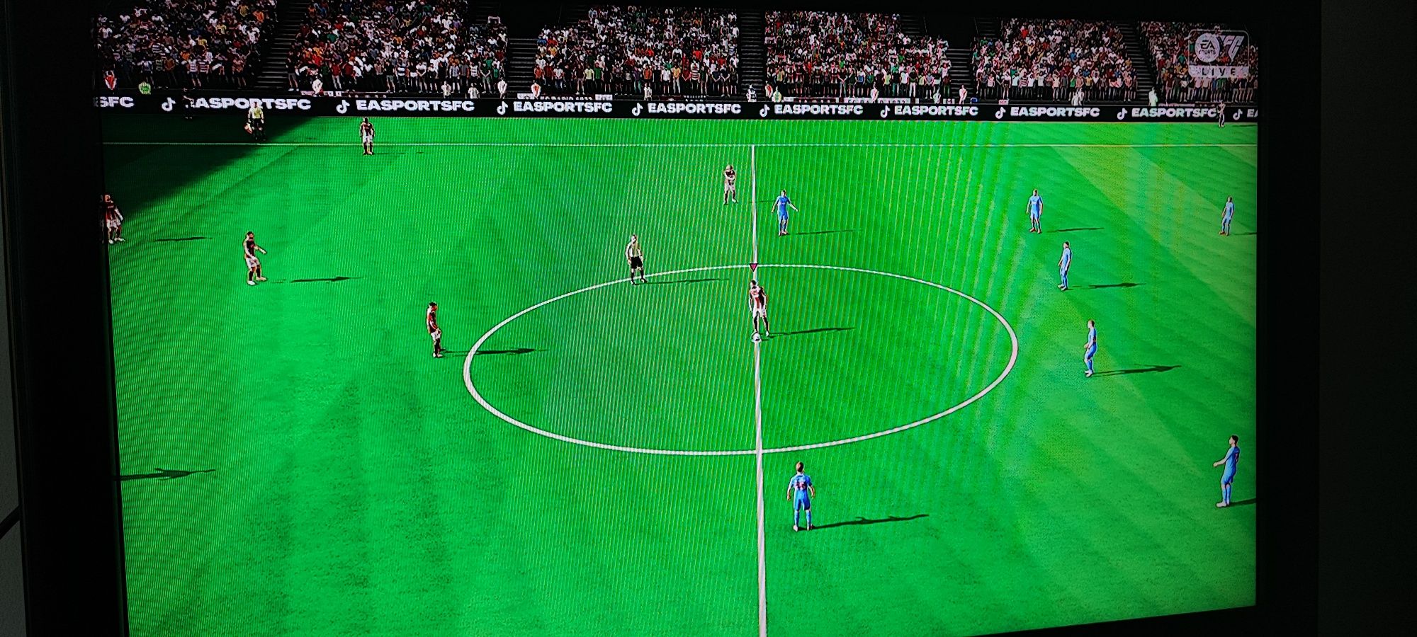 Vând PlayStation 4pro FIFA2024