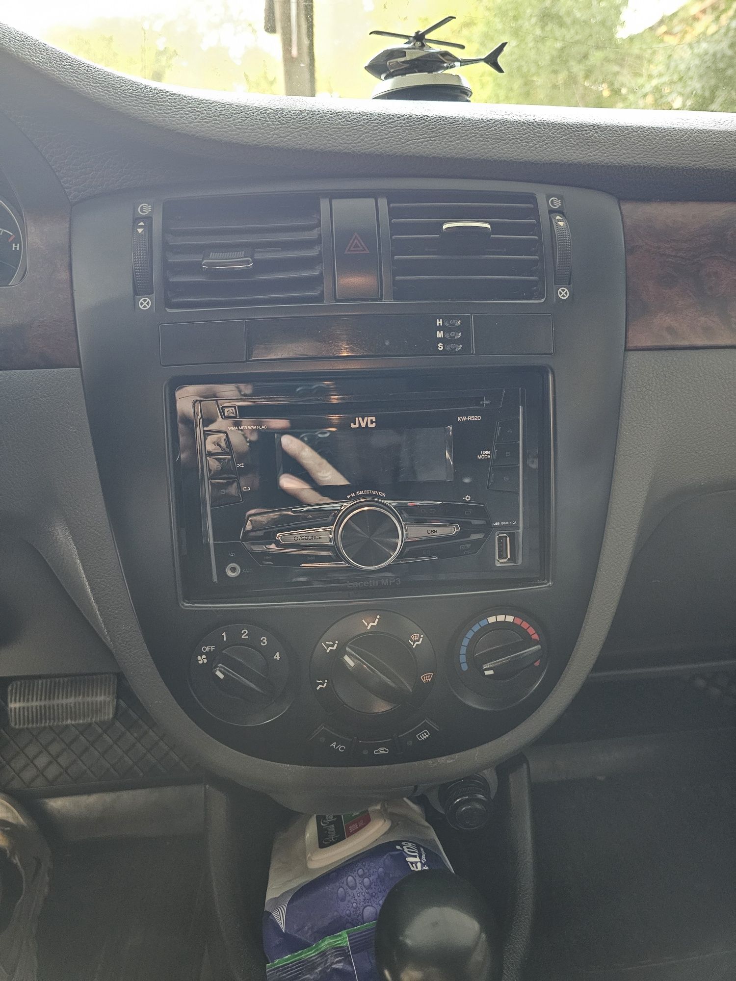 Chevrolet  LACETTI 1.8 3позиция (автомат)