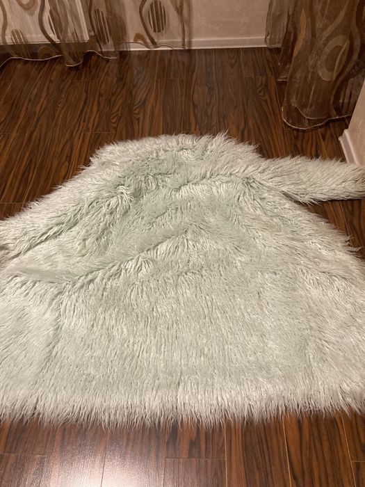 Ocazie!Vand blana artificiala lunga H&M noua,marimea S culoare fistic