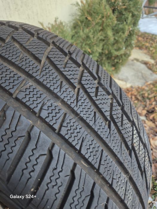 245 45 18 зимни гуми 7 броя