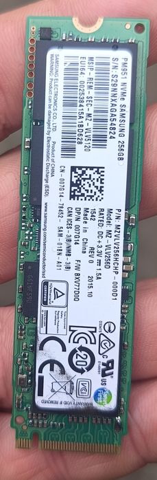 HDD ssd Kingston prețul este la pereche.