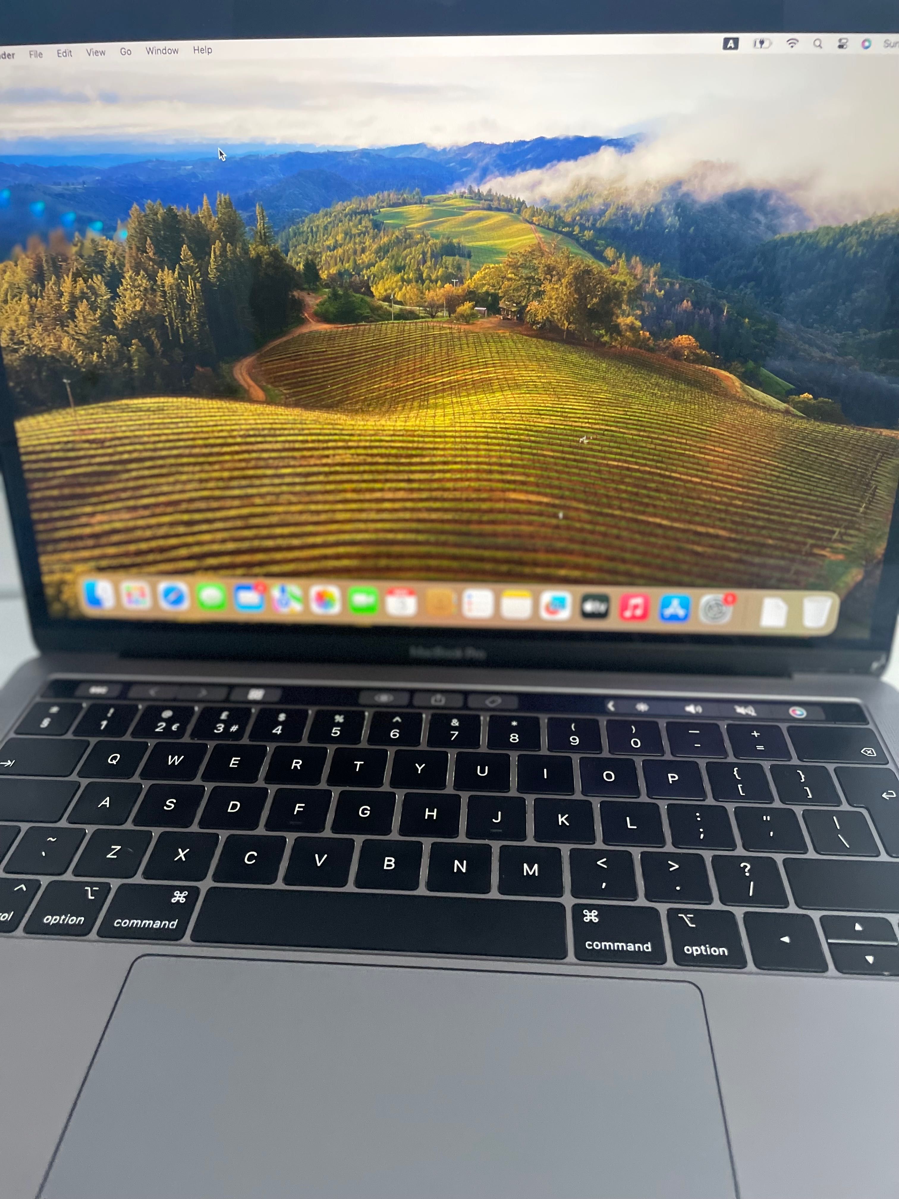 Продавам MacBook Pro