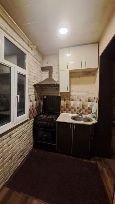 Чирчик шахар 
Навои атлант тепасида  
#1-хона 1-этаж 
Квартира ижар