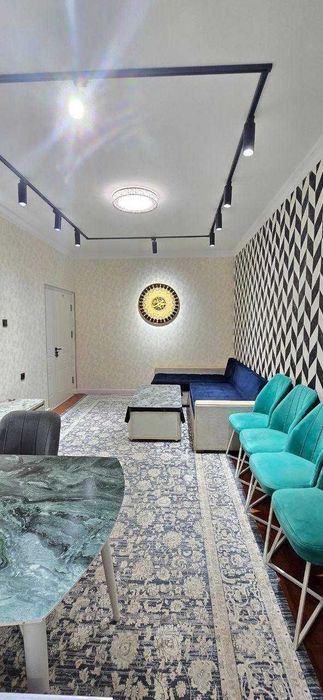 Sergeli 3-bekat metro yonida 200 m joyda kvartira bor