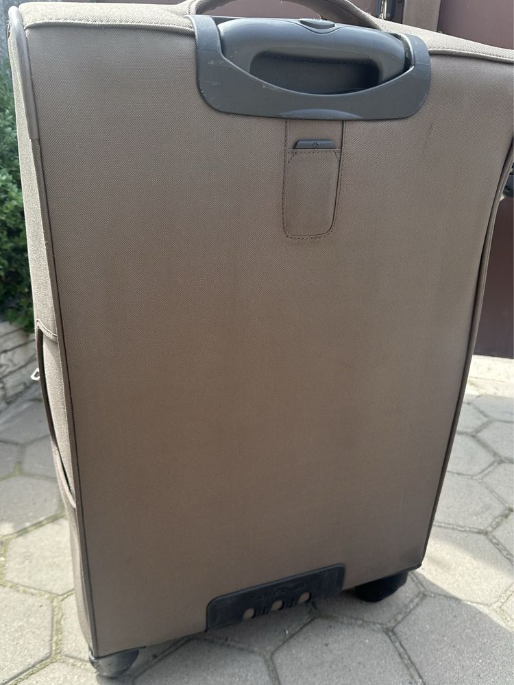 Продам чемодан Samsonite