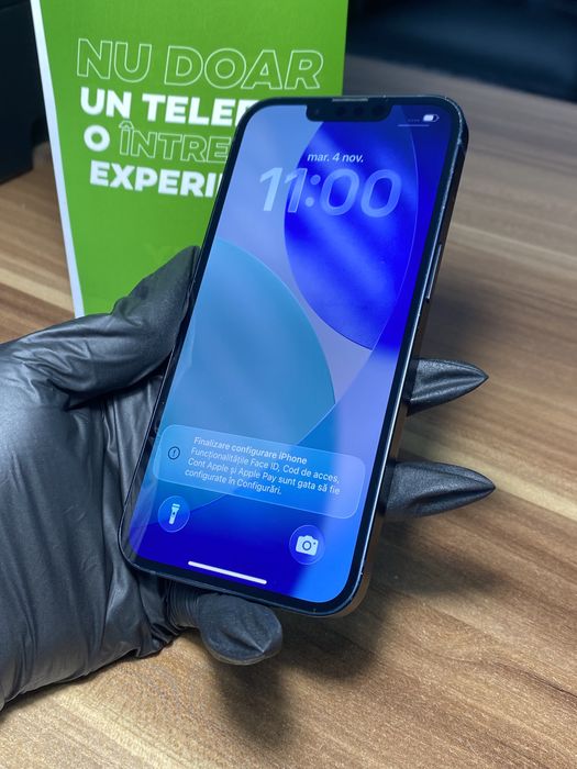 iPhone 13 • 128 GB • Midnight