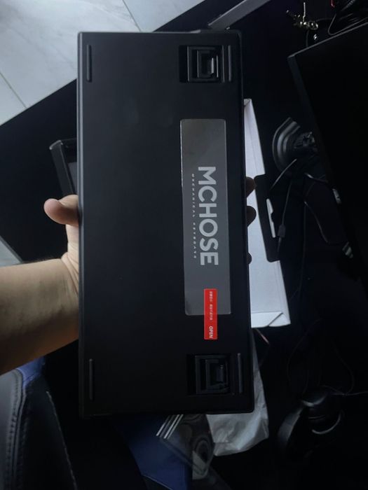 Клавиатуры для компьютерного клуба