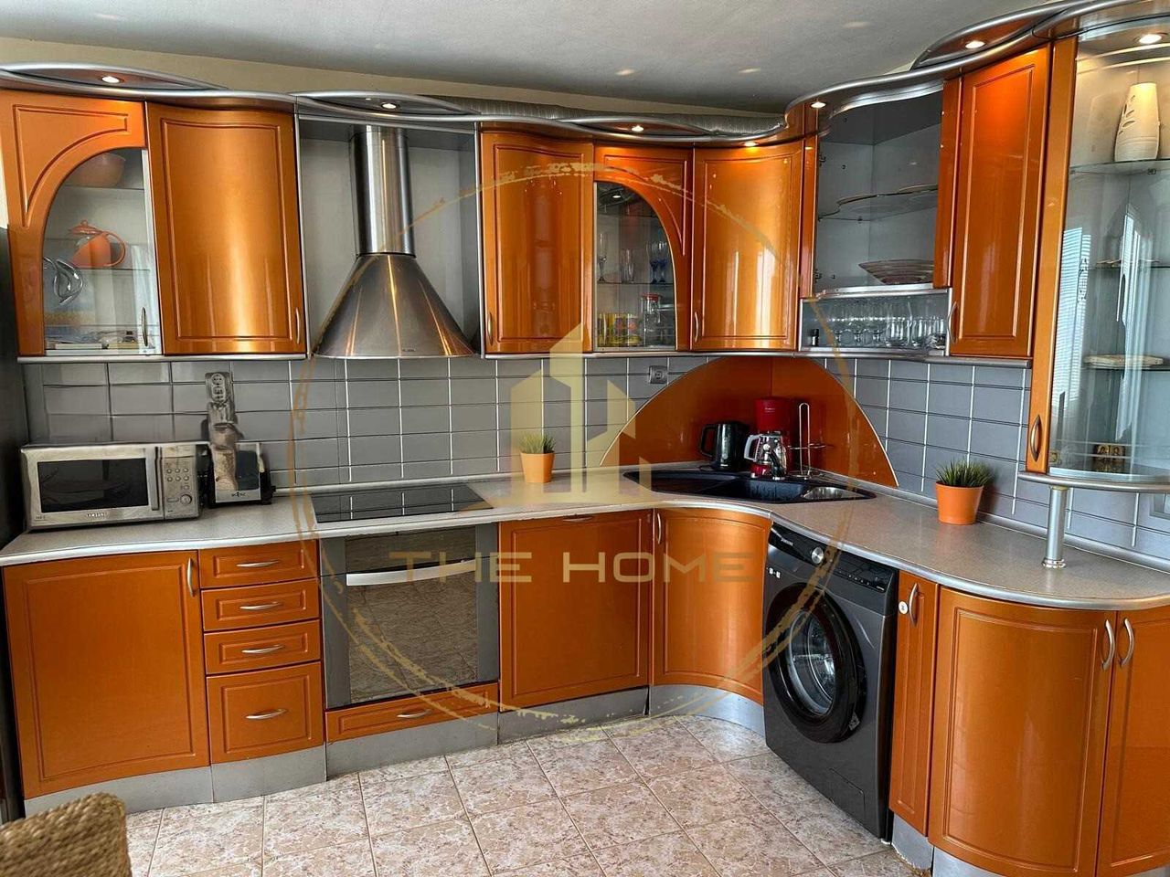 Дава се под наем Четиристаен апартамент в Варна, Чайка - 110 кв.м за 1000 € - Снимка #1
