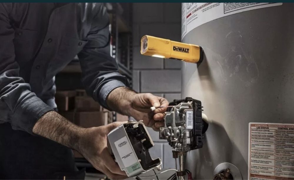 Фонари dewalt dcl182 dcl183 (на выбор)