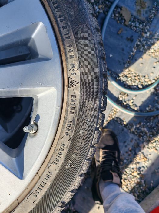 Vând jante BMW 17/ 225/45