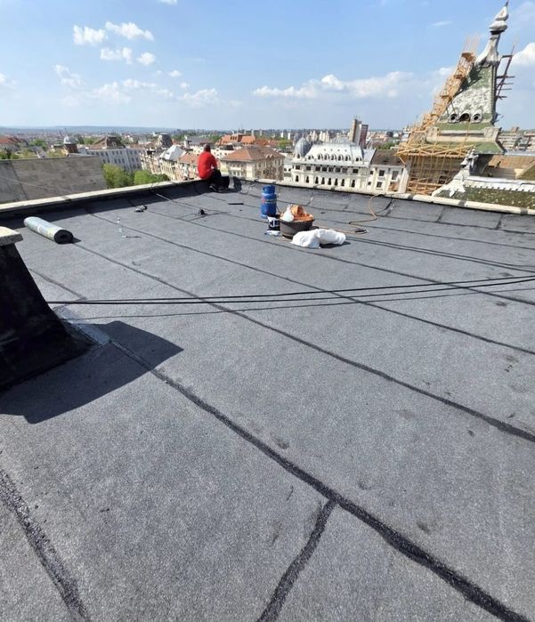 Montaj acoperișuri Reparatii acoperișuri hidroizolații terase bloc