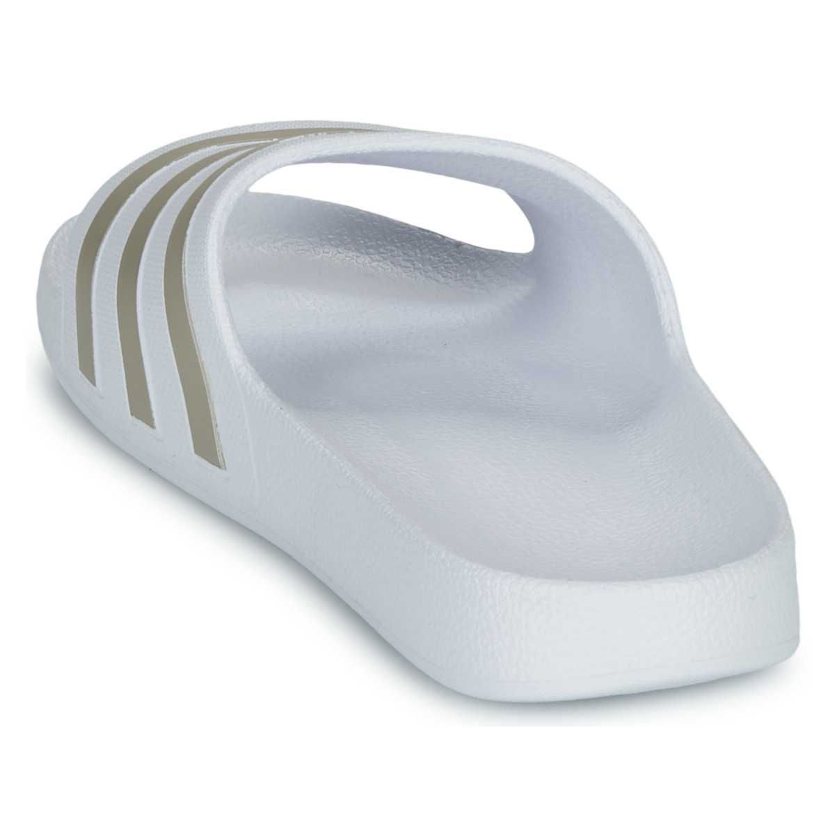 papuci slapi adidas ADILETTE AQUA 
Alb nr. 43-44 sigilati CADOUL IDEAL