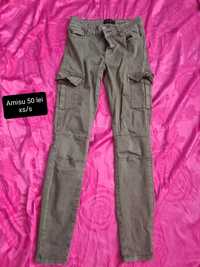 Blugi/pantaloni xs/s