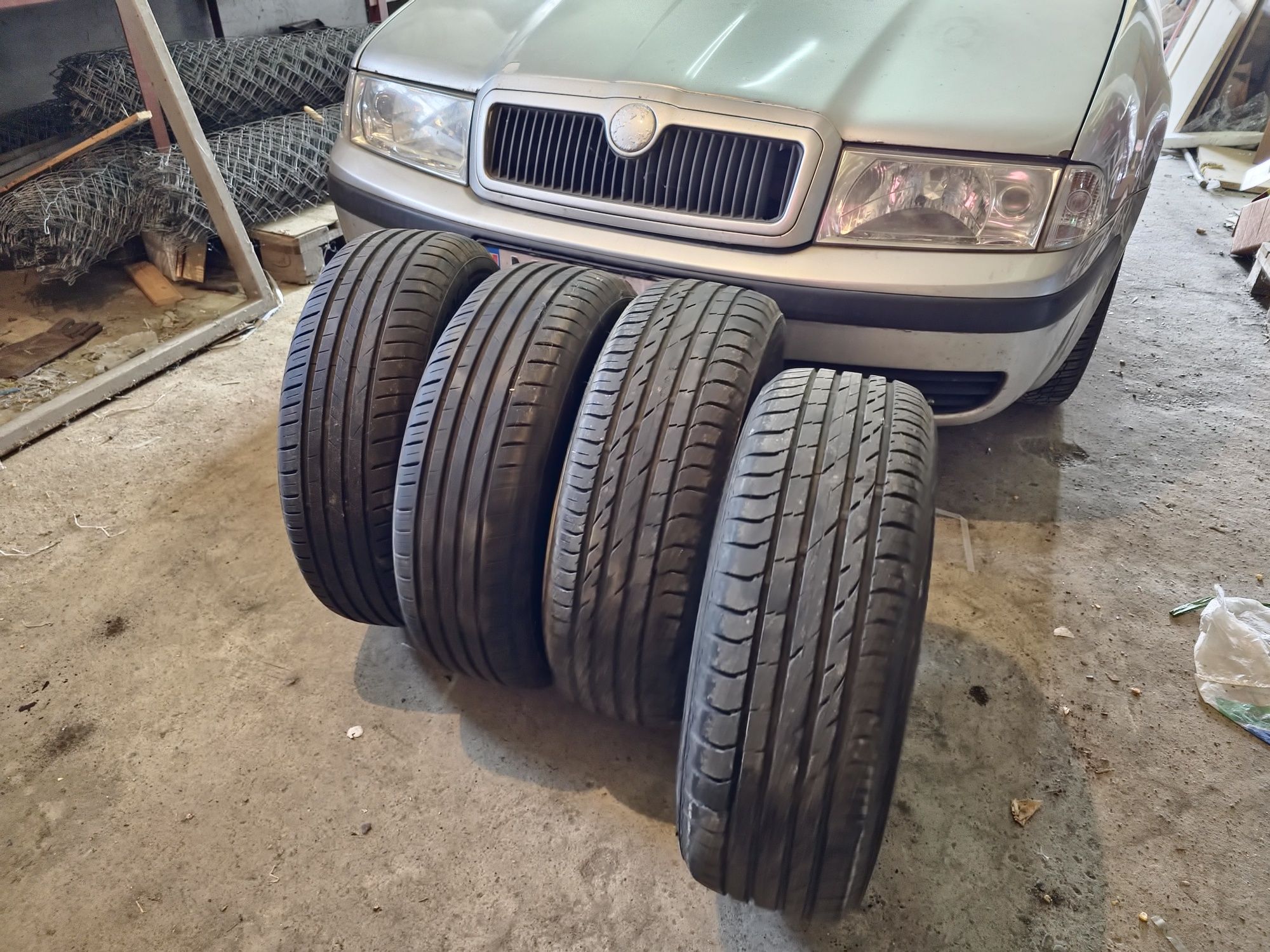 Vredestein / Nokian vara 195 65 R15 91V