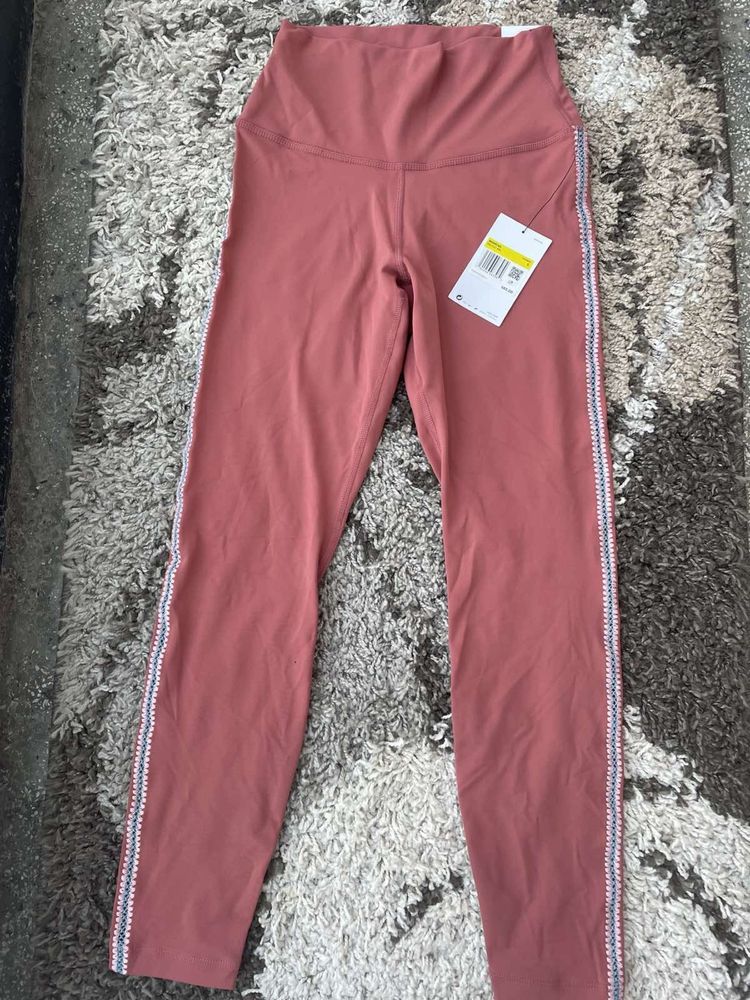 Чисто нов клин Nike