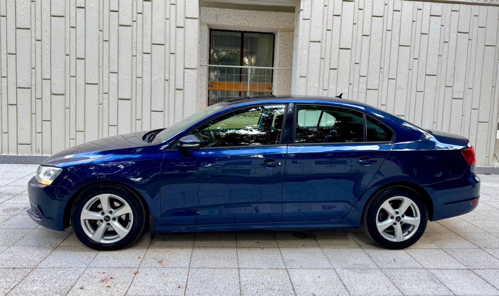 Vw Jetta 1.6TDI 2011 - AUTOMAT
