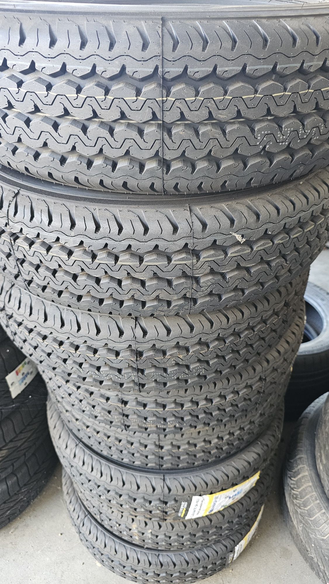 Гуми за бус 185r14c