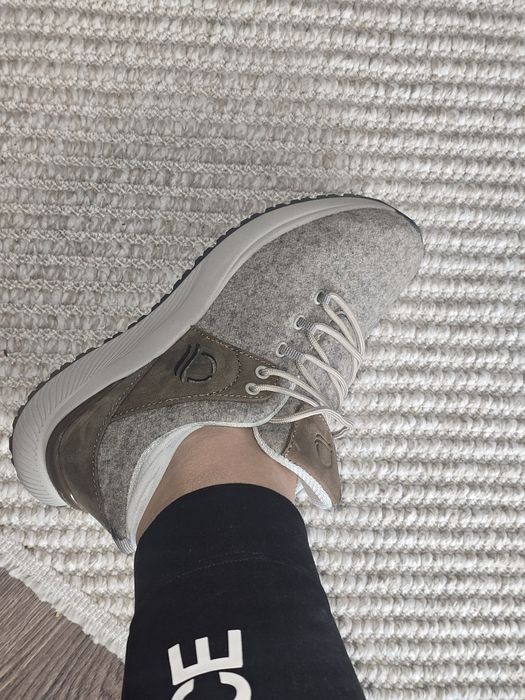 Дамски спортни маратонки