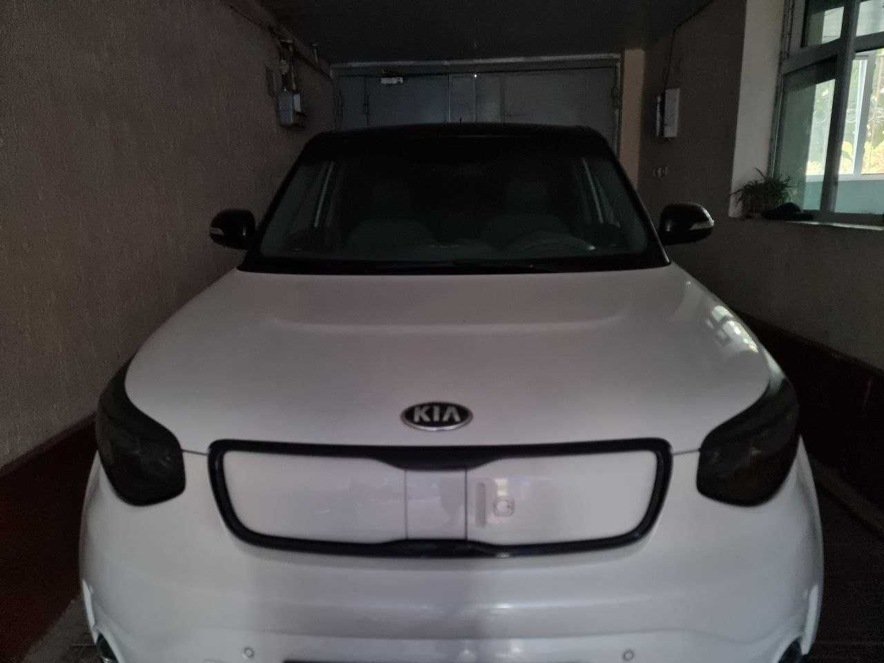 Kia Soul EV (полностью электрический кроссовер) 2017