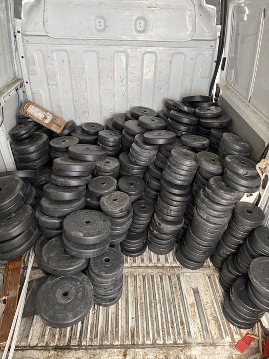 Discuri pt. Gantere, halterede la 075 kg la 15 kg 6 lei kg la 100 kg.