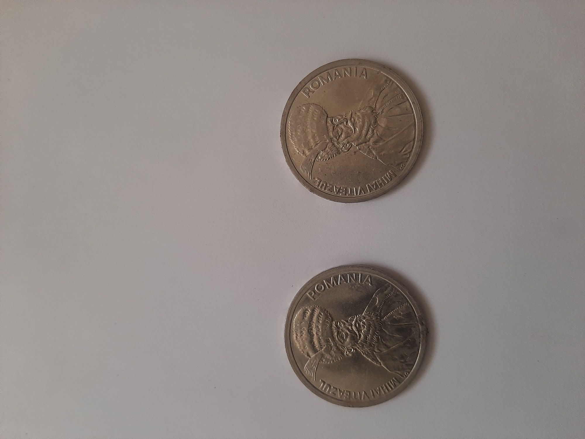 Monede vechi de 100 lei .