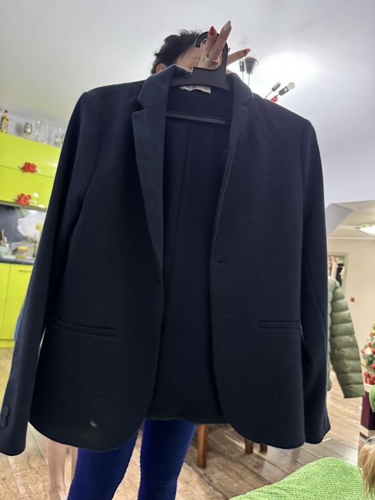 Продавам сако ZARA