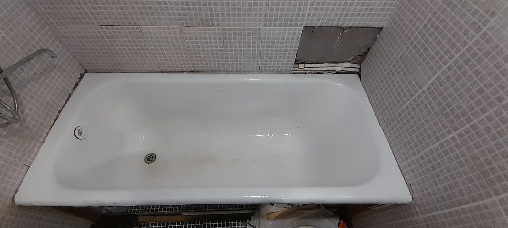 Продается чугунная ванная