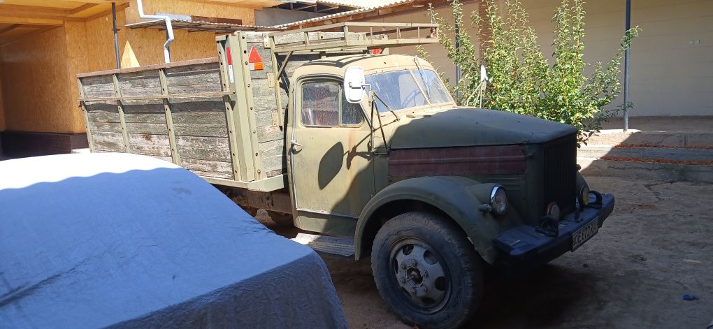 Gaz 51 1965 yil sotiladi
