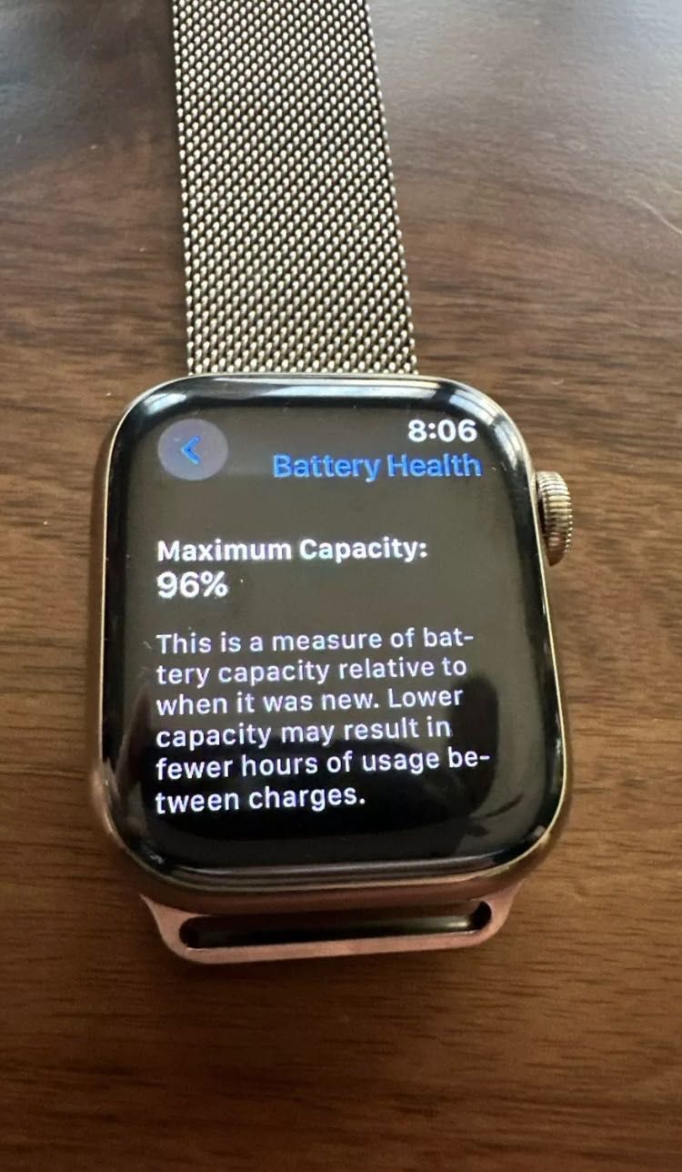 Apple Watch 7 Stainless Gold