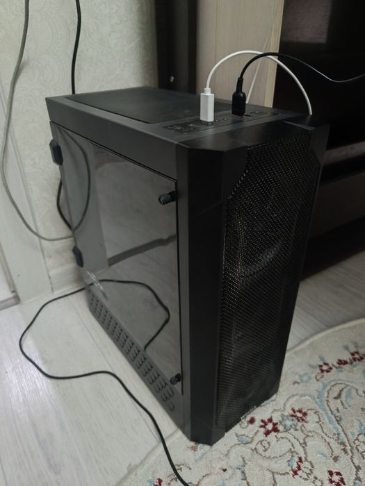Пк вместе с монитором и аксессуароми