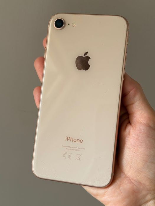 iPhone 8 , 64 GB