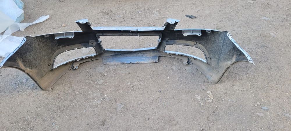 Продам бампер передний