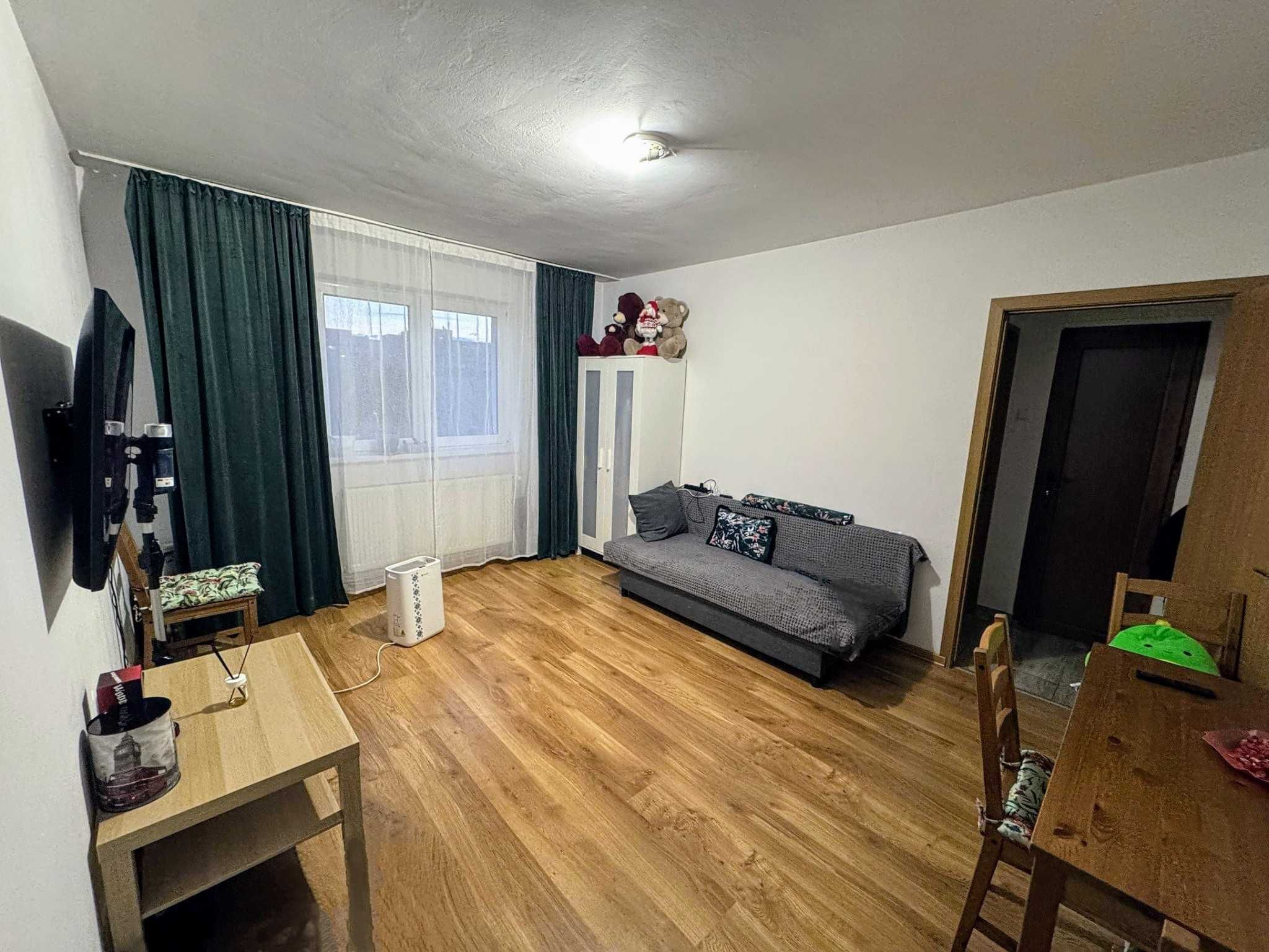 Proprietar - Vand apartament 2 camere mobilat zona Florilor / Vlahuta