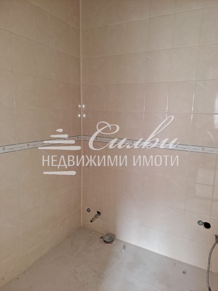 Продава се Тристаен апартамент в Шумен, Боян Българанов 2 - 85 кв.м за 990 €/кв.м - Снимка #6