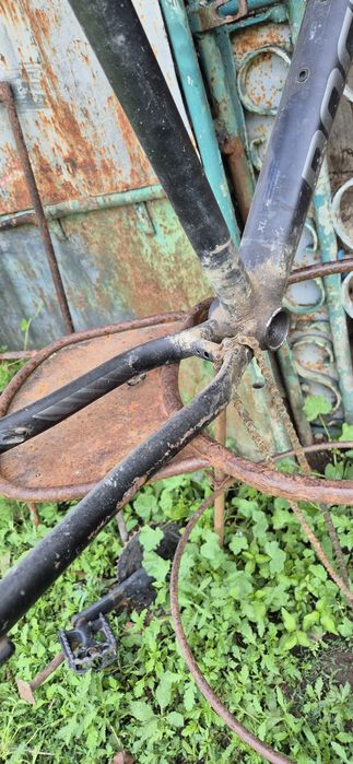 Vand, cercuri bicicleta, frane hidraulice si cadru