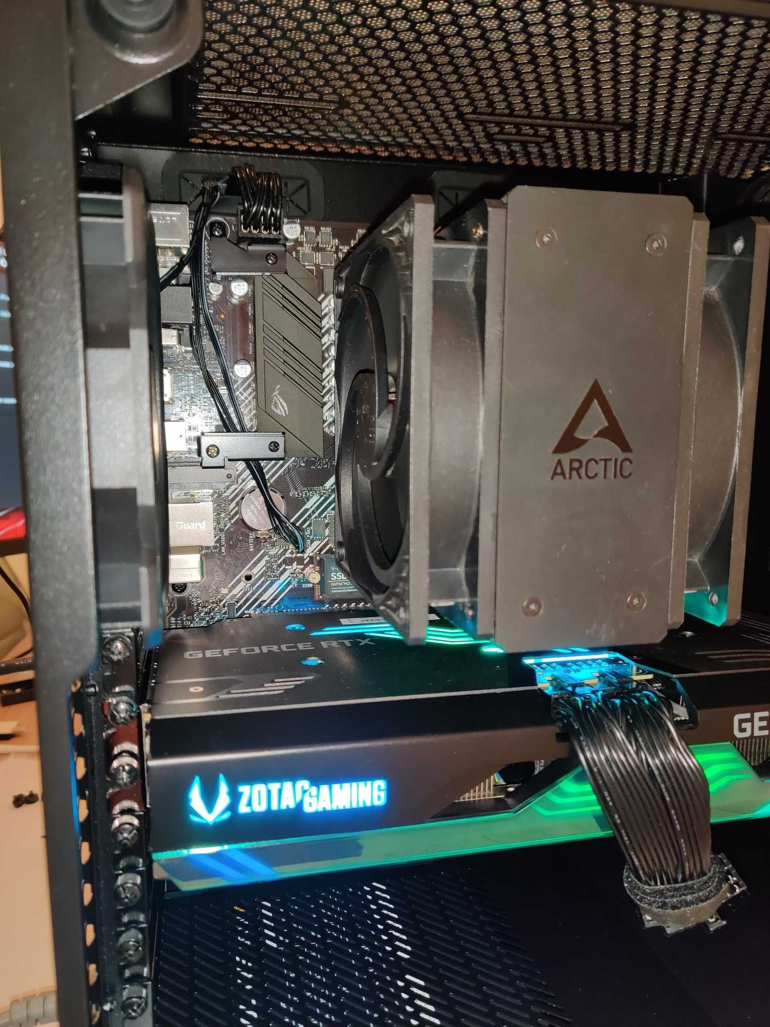 Геймърски компютър Ryzen 5800X RTX3070