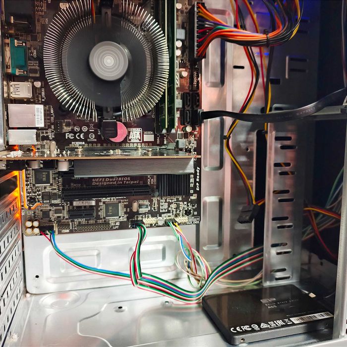 НеДоРоГо для Офиса/Дома Core i3-7100 / 8Gb_DDR4 / 128Gb_SSD/ GT730_2Gb