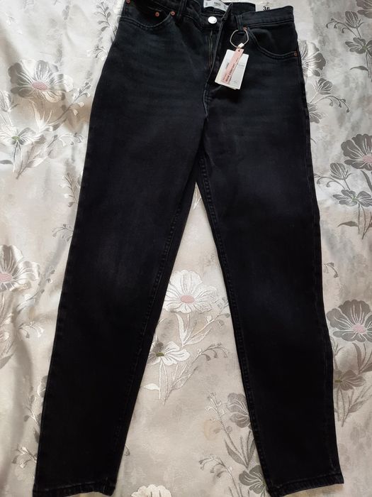 Продам женские джинсы от бренда Mango