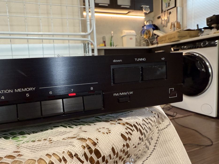 Luxman T-100l FM Тунер