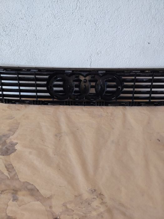 Решетка за AUDI A4 B5